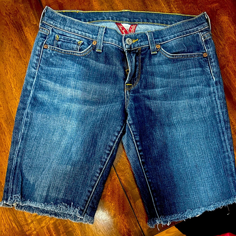 🍀 Lucky Brand 8/29 Jean shorts raw edge EUC